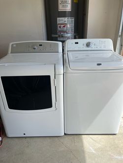 Washer and gas dryer
