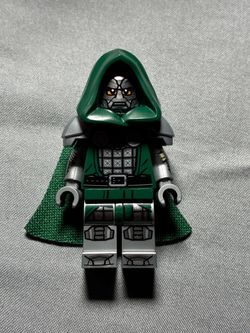 LEGO Marvel Doctor Doom Mini Figure