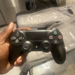 PS4 Controller