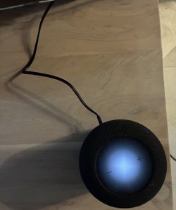 Apple HomePod Full-Size Speaker - Black