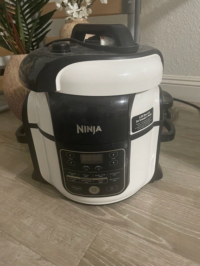 NINJA FOODI Pressure Cooker in TenderCrisp Technology Quart