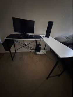 Gaming desk