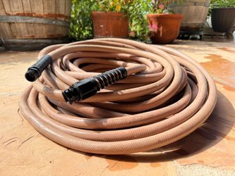 Garden Hose - 100ft (like new)