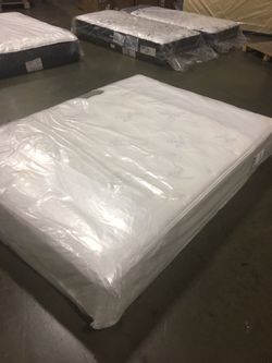 New Queen Nature’s Spa Hans Tufted Latex Mattress “exhale” Plush Mattress