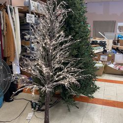 White icicle 7 foot holiday tree