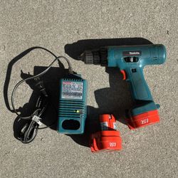 Makita Drill Extra battery And Charger Driver