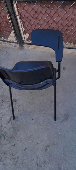 Emma And Oliver Black Ergonomic Shell Chair 