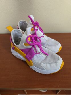Nike Air Huarache City Women’s Size 7 White Fuchsia Yellow AH6804-102