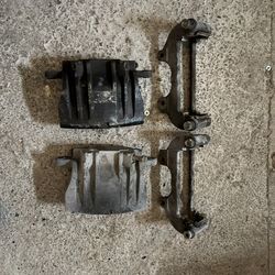 2005 Dodge Magnum cylinders