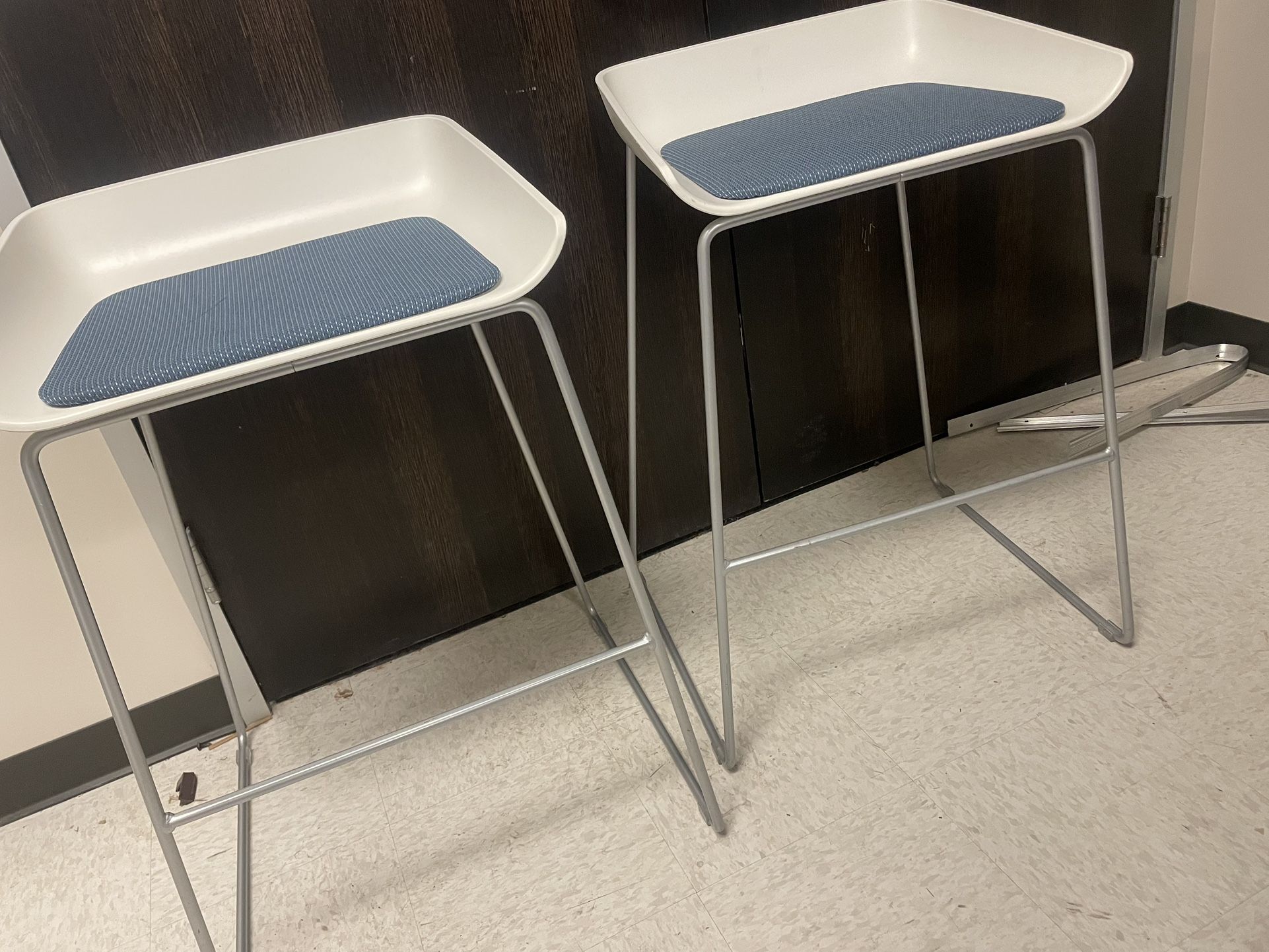 Set of 2 Modern Bar Stools