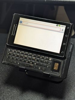 Original Motorola DROID – Working – Physical Slide-Out Keyboard