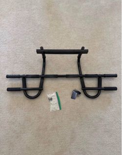 Black Metal Doorframe Pull Up Bar