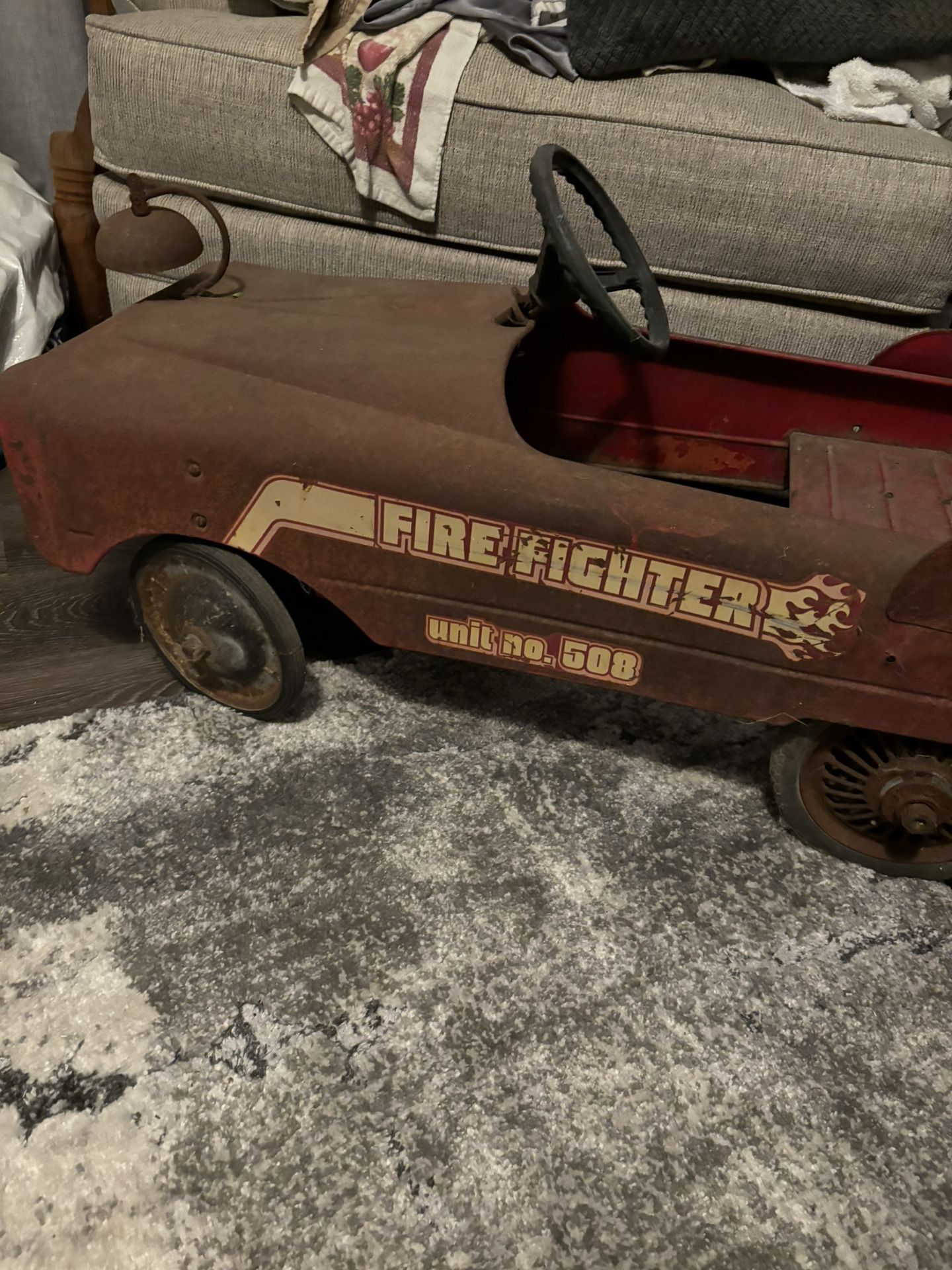 VINTAGE FIRE FIGHTERS PEDAL CAR Unit no. 508