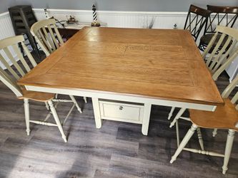 Counter table w/ 4 chairs
