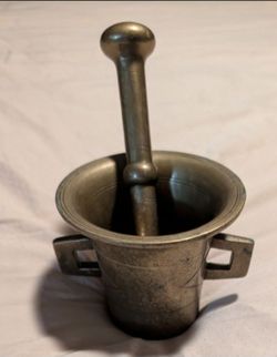 Brand new Real brass heavy  mortar & Patel ( never used ).