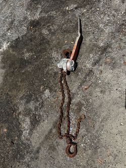 Columbus McKinnon (CM) Series 640 Puller Lever Hoist cften called a "come-along”