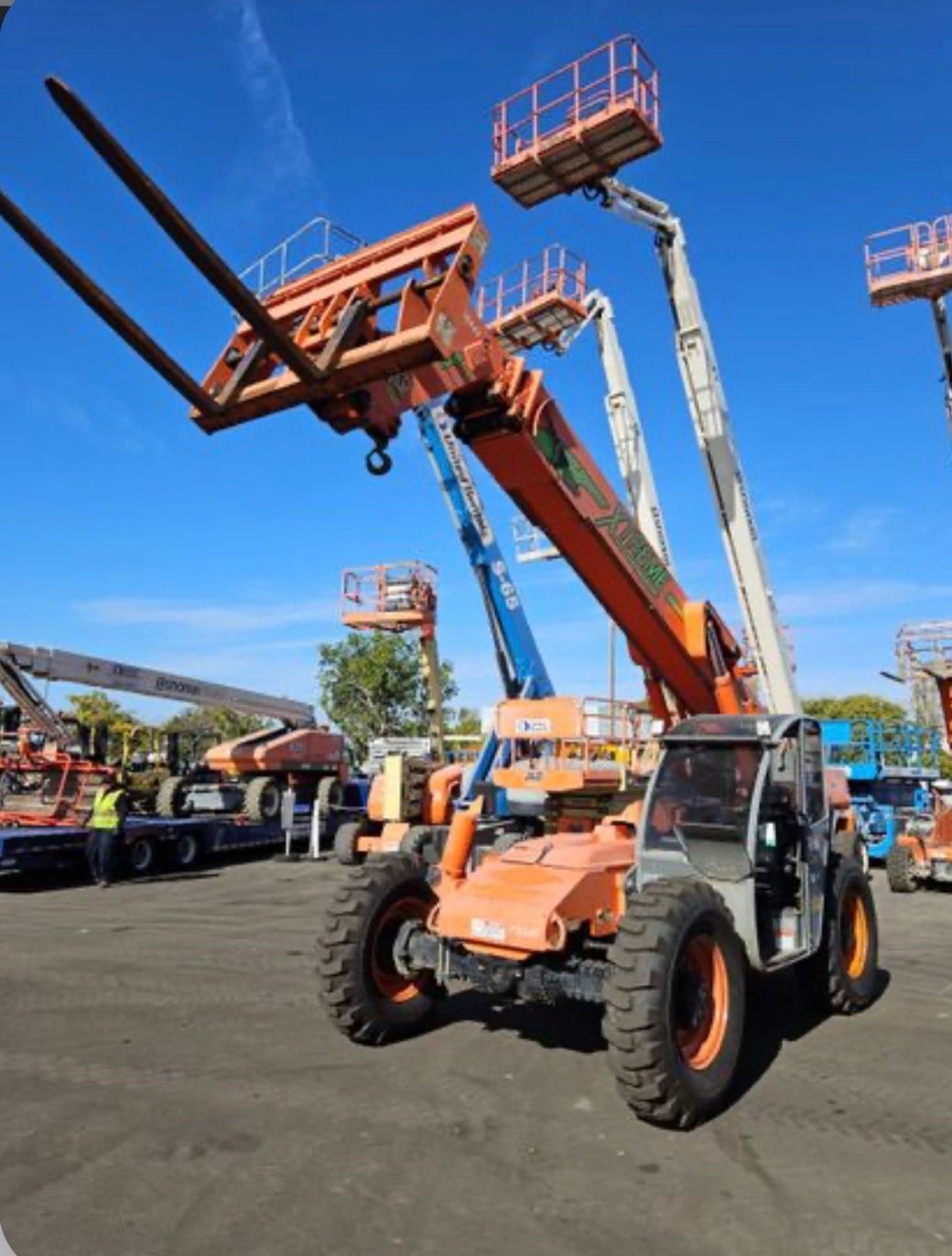 Xtreme Reach forklift