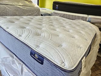 Mattress and box spring queen size