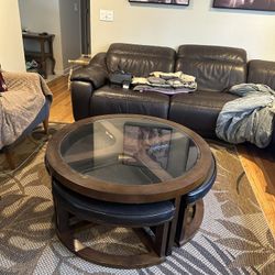 Round table With 4 Seats