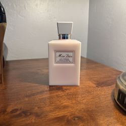 Miss Dior Body Milk