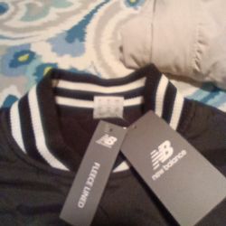 NEW BALANCE Men's Fleeced Lined varsity Jacket Black 🖤, Extra LARGE - NEW