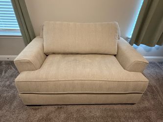 Loveseat/ chair