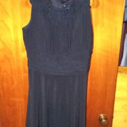 Black Sleeveless Dress