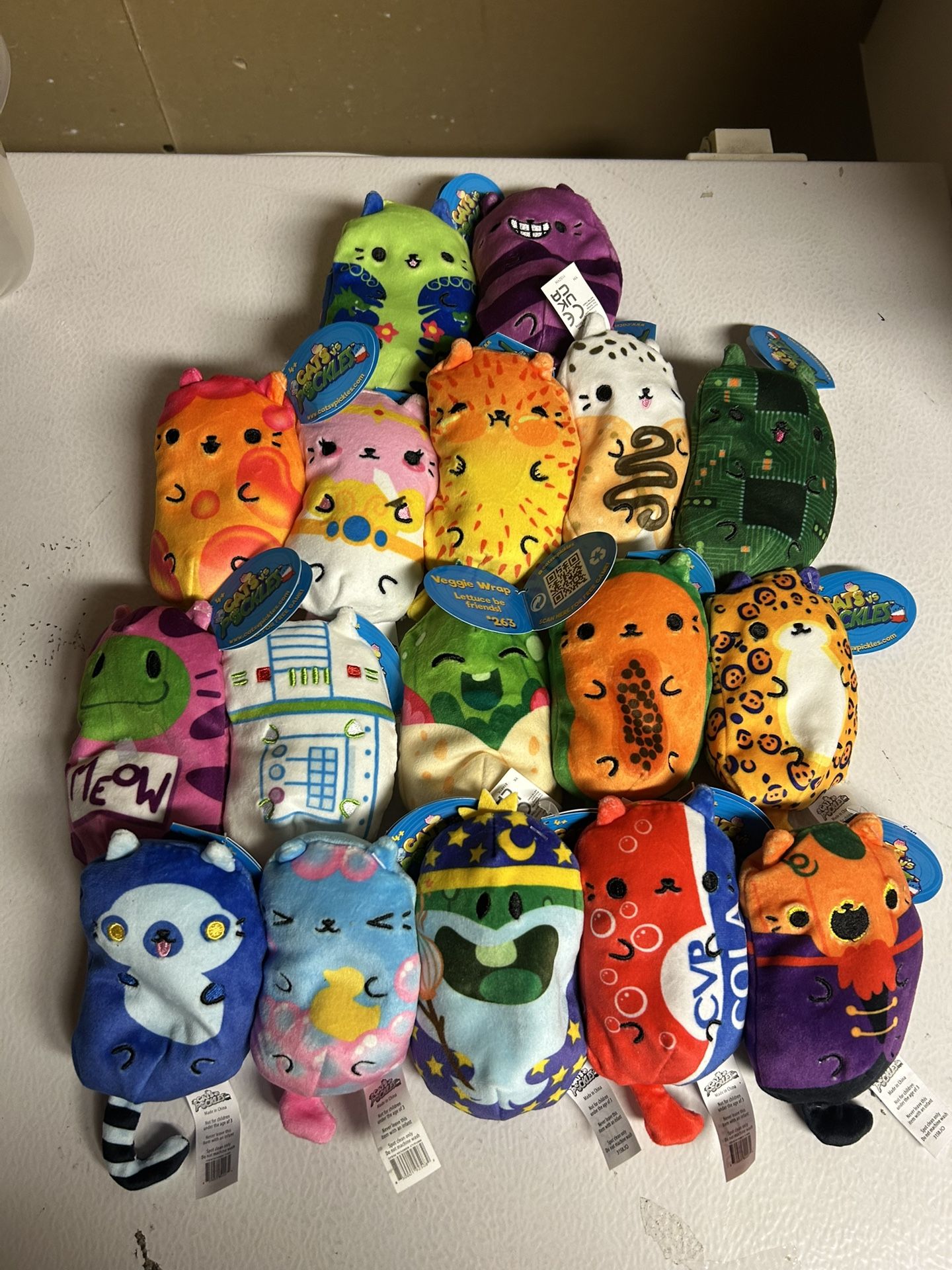 Cats Vs Pickles Lot Of 17