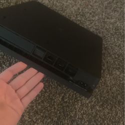 Playstation 4 In great condition only reason why I’m getting rid of it and because we upgraded
