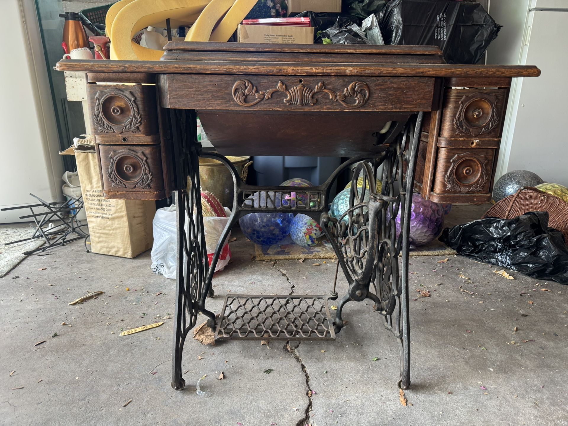 Vintage Singer Sewing Machine Over 100 Years Old