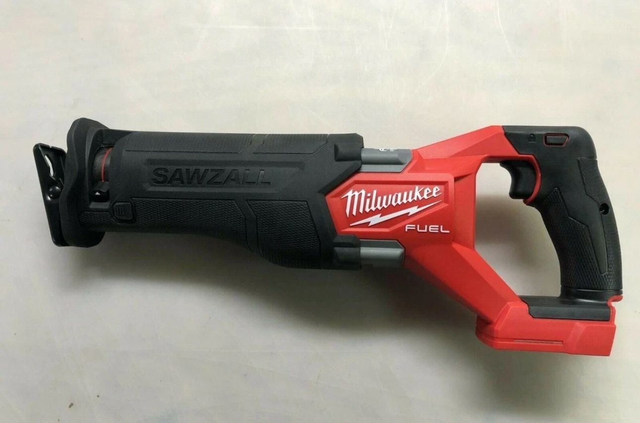 Milwaukee M18 Fuel Sawzall (new)
