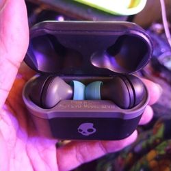 Earbuds