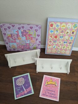 Little girl wall displays
