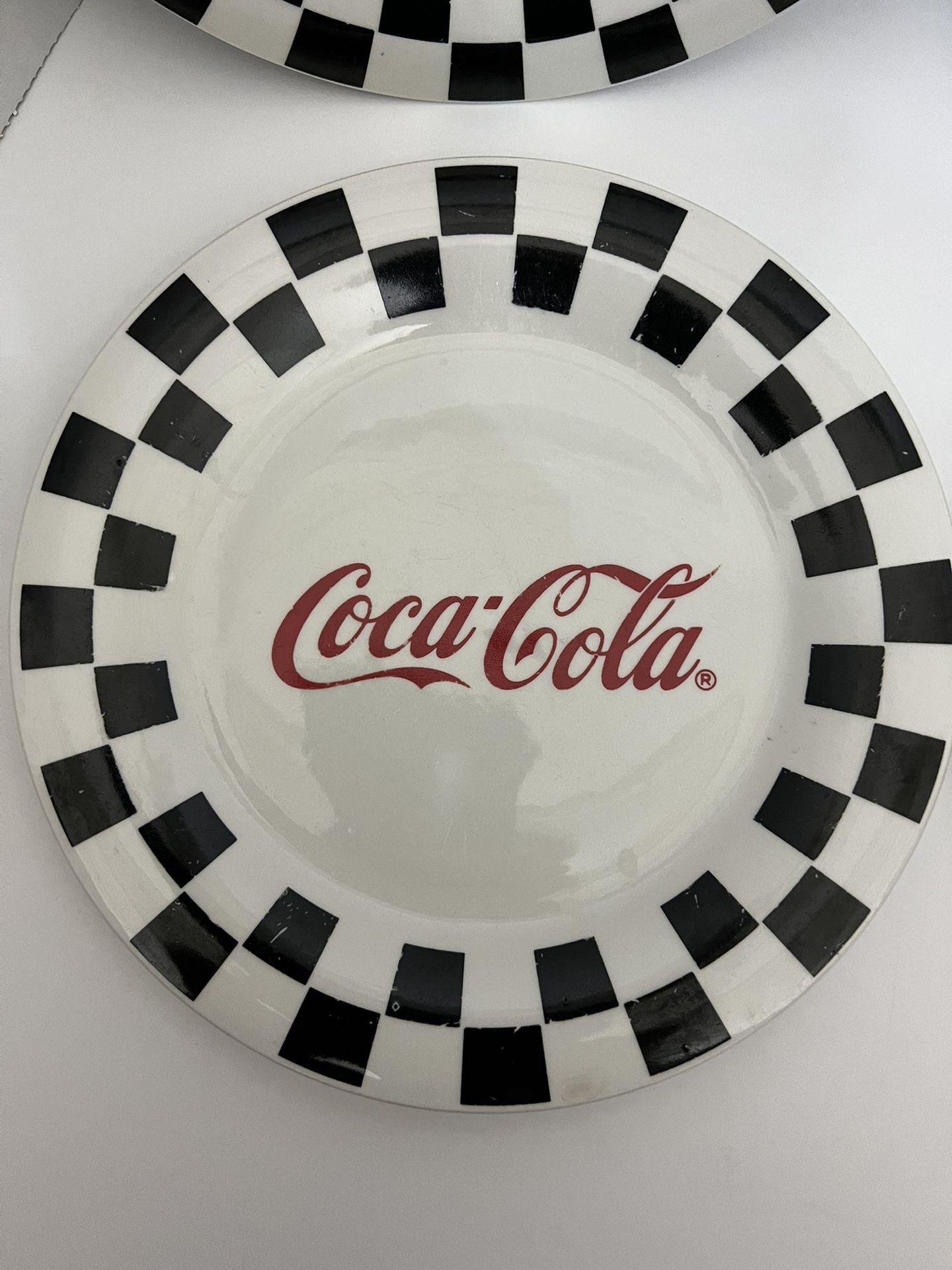 Vintage 1998-99 Set Of Gibson Coca-Cola Dinner Plates