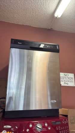 Nice Whirlpool dishwasher