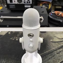 Blue Yeti Podcast Mic