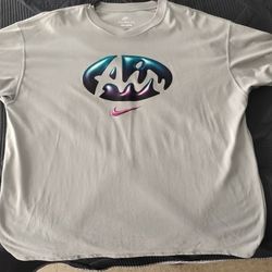 Brand New Without Tags Nike Loose Fit Tea Air Max