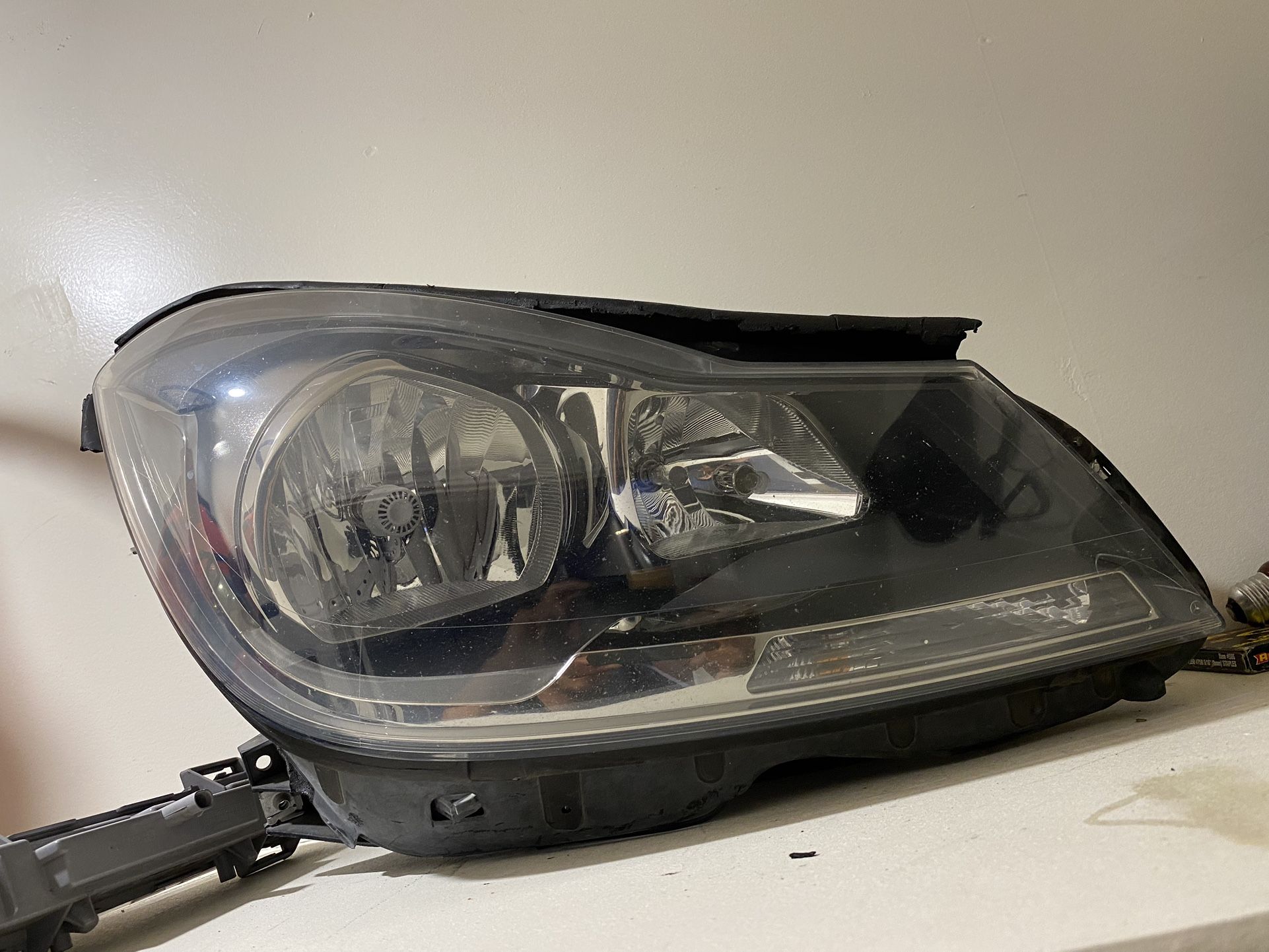 2012-2014 W204 Mercedes Right Passenger Side Headlight 