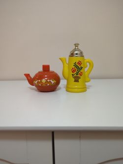 1970s Avon Bath Oil set