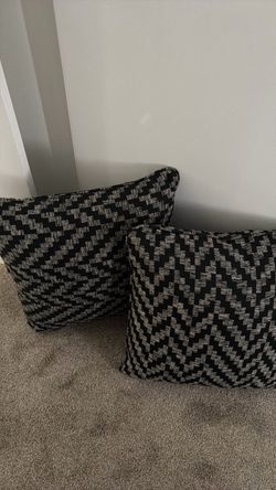 Black and White Geometric Throw Pillows – Set of 2