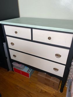 Vintage Nightstands and Dresser 3 pieces