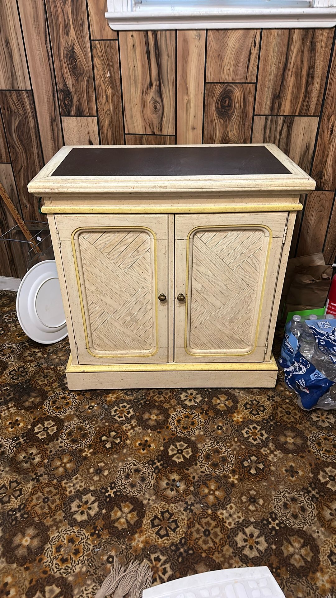Cabinet (on wheels)