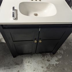 Single Bathroom Vanity 32hX30wX18d