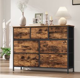 Dresser 7 drawers