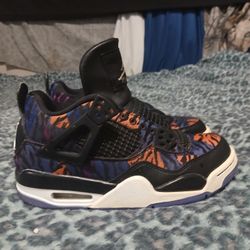 Jordan's 4 Black Rush Violet Size 4y