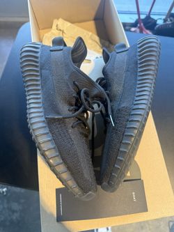 Yeezy 350 V2 Onyx