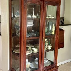 Antique China Cabinet / Curio Cabinet