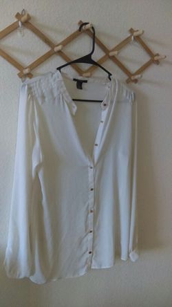 Breezy cute white top