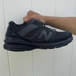 New Balance 990v5 Triple Black
