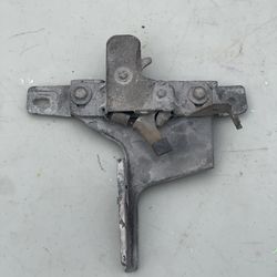 USED FORD D3AZ-16700-A 1(contact info removed) MUSTANG II HOOD LATCH BRACKET ASSEMBLY